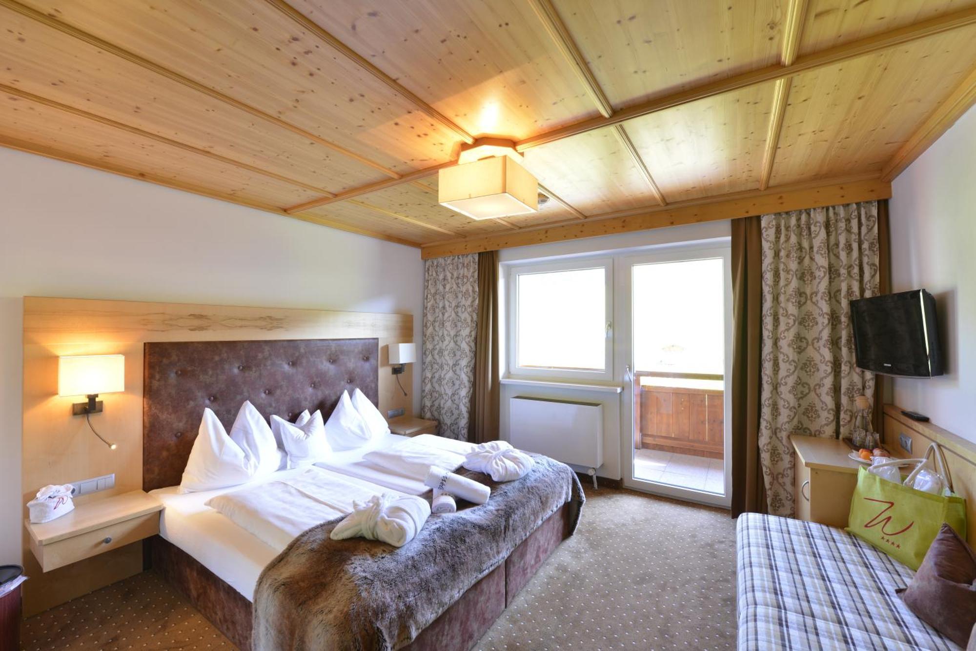 Hotel & Alpin Lodge Der Wastlhof Niederau Exterior foto